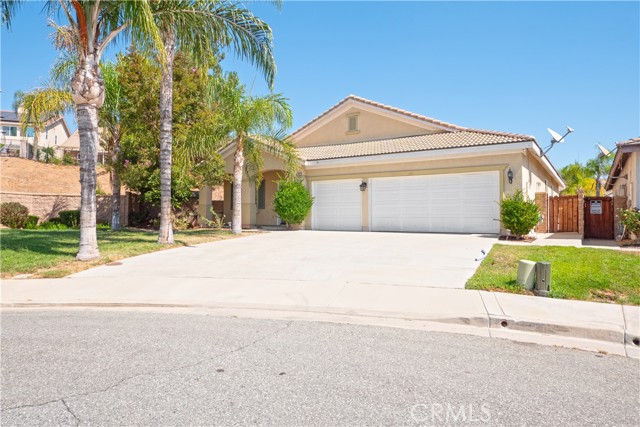 29100 Blue Spruce Circle, Menifee CA: https://media.crmls.org/medias/3d0db702-4ec0-4e67-9025-ac970d490d15.jpg