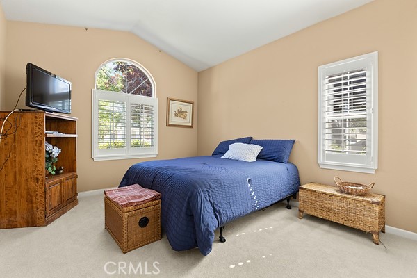 https://media.crmls.org/medias/3d0e6fe1-6372-4bcb-8a34-7af00060dbe3.jpg?preset=X-Large