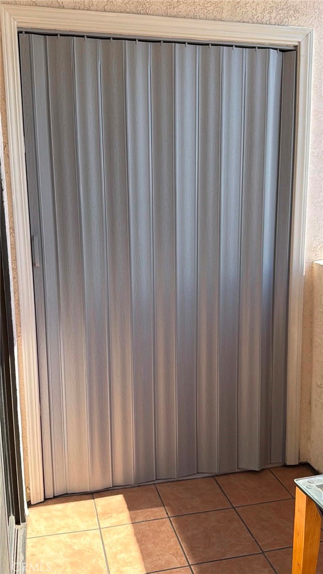 https://media.crmls.org/medias/3d0f741a-65ed-4ec8-94cc-d7f5ceaff84c.jpg?preset=X-Large