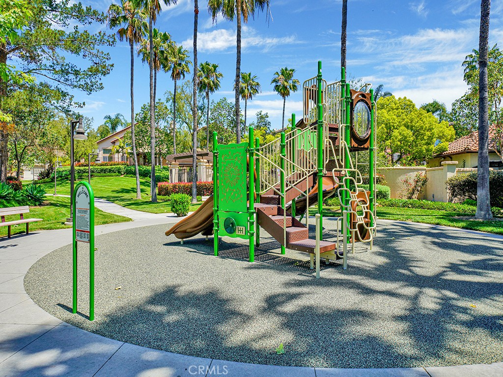 https://media.crmls.org/medias/3d1052d9-f33a-4378-83ce-c851b097a4df.jpg?preset=X-Large