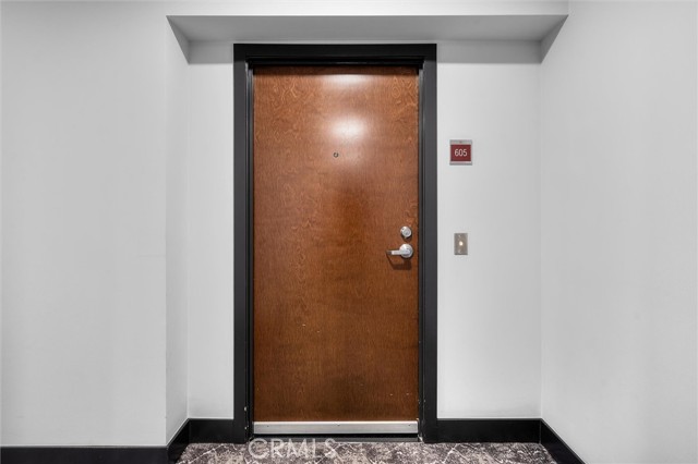 400 W Ocean Boulevard, Long Beach CA: https://media.crmls.org/medias/3d1054ee-dce1-45f2-bee9-bf3b048e95f2.jpg