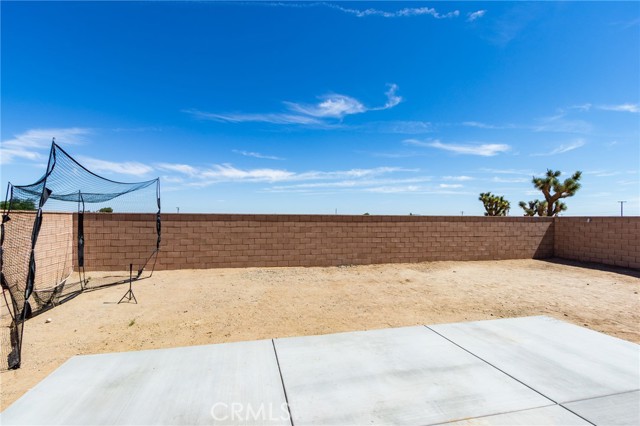 Detail Gallery Image 37 of 43 For 11856 Calenda Ct, Victorville,  CA 92392 - 4 Beds | 3 Baths