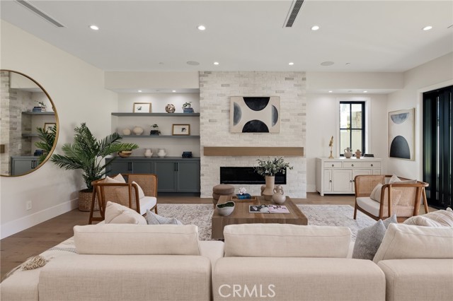 Detail Gallery Image 39 of 75 For 1820 9th St, Manhattan Beach,  CA 90266 - 6 Beds | 6/1 Baths