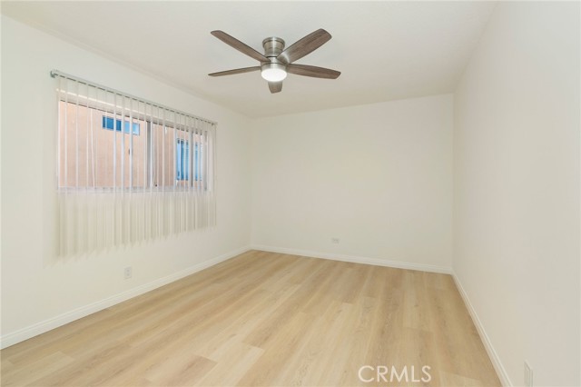 Image 11 of 17 For 837 Beach Avenue