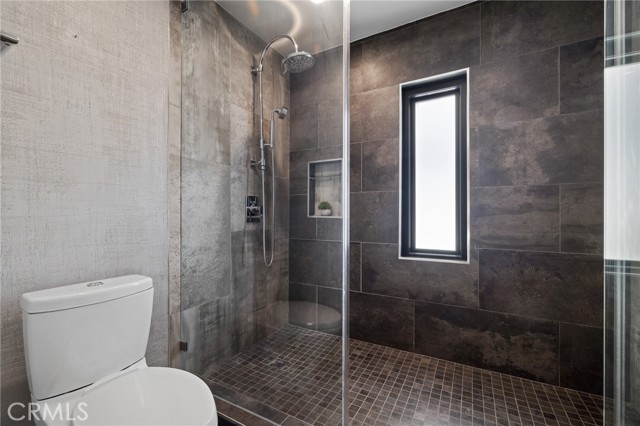 Detail Gallery Image 29 of 42 For 5339 Newcastle Ave #112,  Encino,  CA 91316 - 3 Beds | 2 Baths