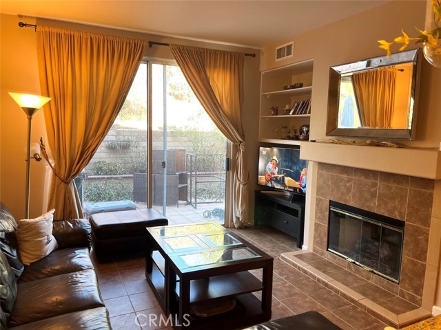 11 Brindisi, Mission Viejo CA: https://media.crmls.org/medias/3d12071b-7878-4b90-9e31-599816b1a09e.jpg