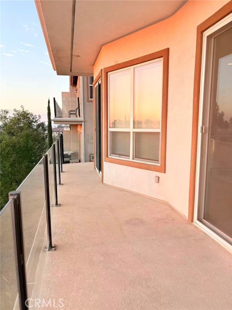 Detail Gallery Image 8 of 36 For 564 via Pueblo, Riverside,  CA 92507 - 3 Beds | 3/1 Baths