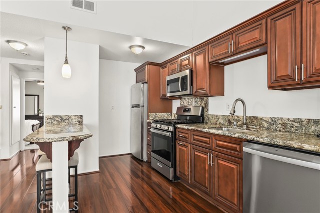 Detail Gallery Image 10 of 26 For 12330 Osborne St #86,  Pacoima,  CA 91331 - 1 Beds | 1 Baths