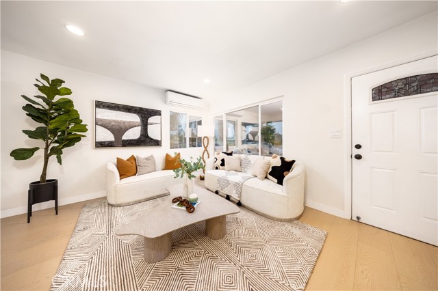 15220 Terracedale Drive, La Mirada CA: https://media.crmls.org/medias/3d13e67f-5dd5-4967-a27a-20c41b6acf73.jpg