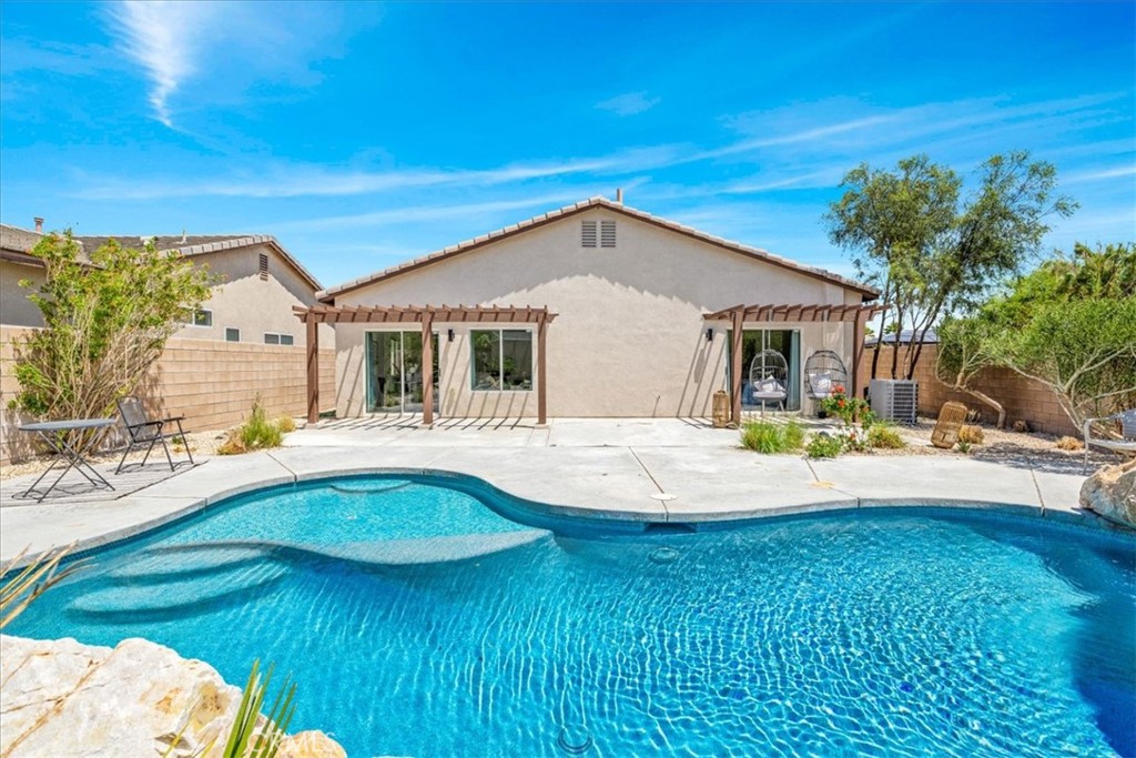 MLS #OC25102142 image #43