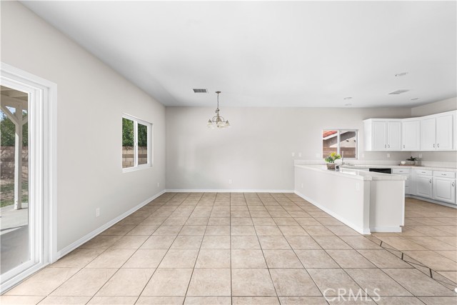 Detail Gallery Image 14 of 39 For 43453 Tali St, Lancaster,  CA 93535 - 3 Beds | 3 Baths