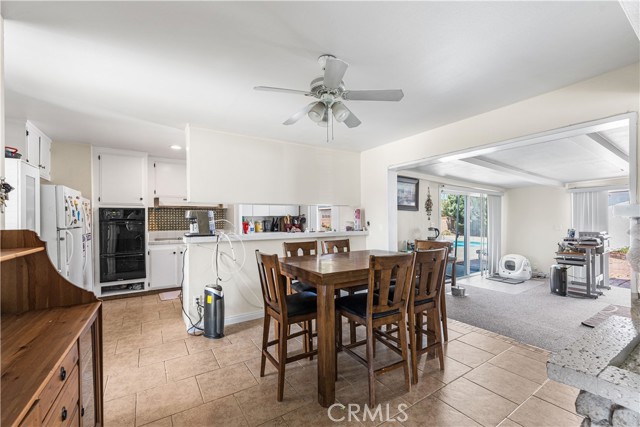 7948 Fallbrook Ave, West Hills CA: https://media.crmls.org/medias/3d148f4f-ac33-403a-8ed4-04427c6c27f4.jpg