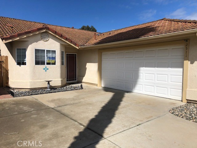 2511 Knightbridge Drive Santa Maria, California Gated community tucked away in Santa Maria's desirable area. Single story, 3 bedrooms, 2 baths with hardwood flooring, natural sunlight, owned water softener system, owned solar panels, and a brand-new stove waiting for the new owner. Private jacuzzi for some R & R time on the patio off the dining room sliding glass door. This home is ready moving or can be a canvas for new the owner(s) personal touch. Location! Location! Location!
The market won't host this home very long.