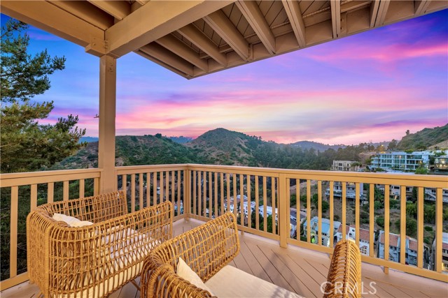 Detail Gallery Image 31 of 34 For 6413 La Punta Dr, Los Angeles,  CA 90068 - 4 Beds | 2/1 Baths