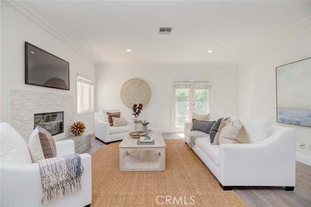 2220 Gates Avenue, Redondo Beach, California 90278, 4 Bedrooms Bedrooms, ,2 BathroomsBathrooms,Residential,Sold,Gates,SB21194759