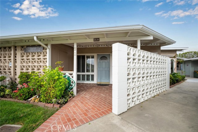 Detail Gallery Image 3 of 36 For 13730 Annandale Dr 31a  M1,  Seal Beach,  CA 90740 - 2 Beds | 1 Baths