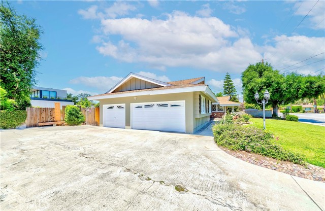 Detail Gallery Image 3 of 13 For 2215 El Monte Ave, Arcadia,  CA 91007 - 4 Beds | 4/1 Baths