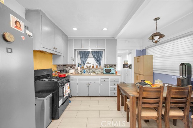 776 Stanley Avenue, Long Beach CA: https://media.crmls.org/medias/3d168cea-4b44-4001-8b92-b69cb7622369.jpg