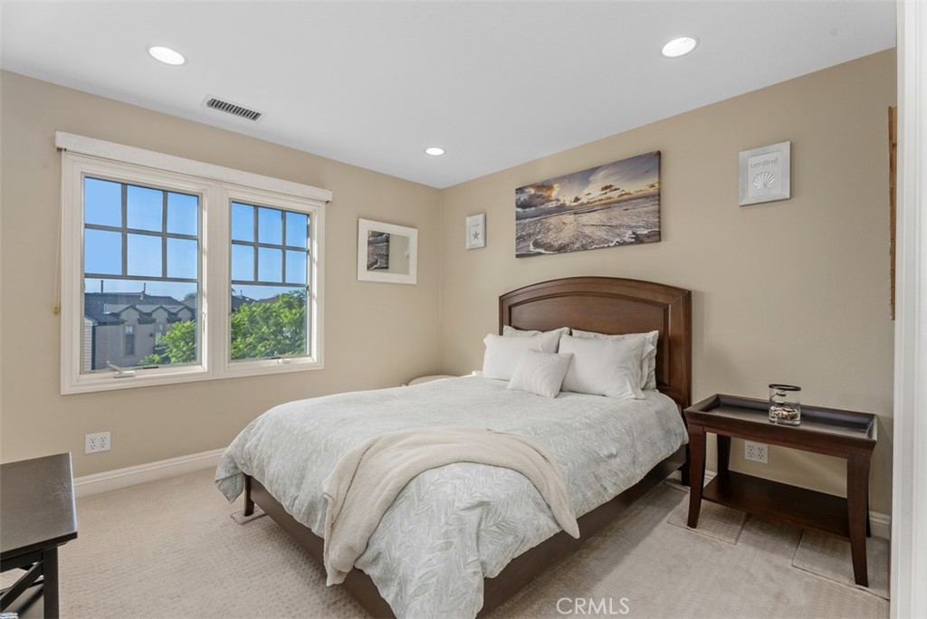 3d172ac0 202c 4fd5 B049 674c8e86c34c