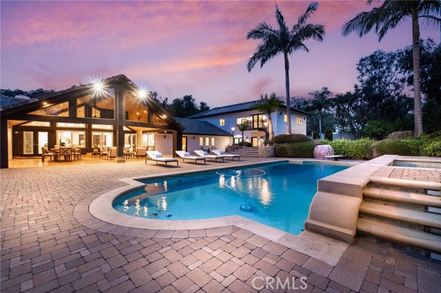 Detail Gallery Image 3 of 75 For 10372 Crawford Canyon Rd, Santa Ana,  CA 92705 - 5 Beds | 7/1 Baths