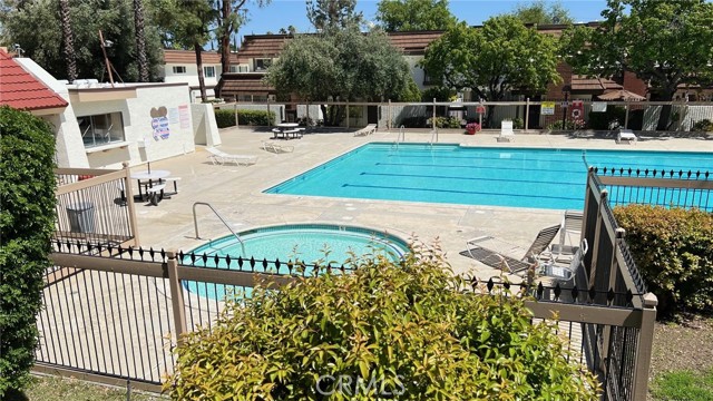 Detail Gallery Image 20 of 22 For 10065 Larwin Ave #7,  Chatsworth,  CA 91311 - 3 Beds | 2 Baths