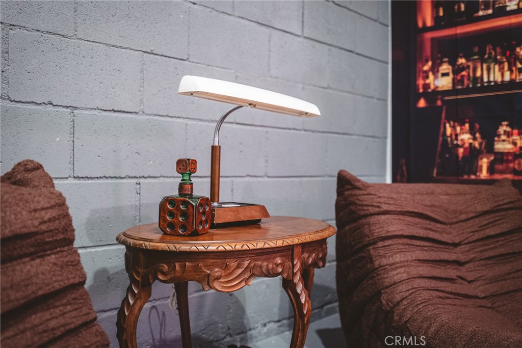 https://media.crmls.org/medias/3d1a2e8d-006f-4b49-bb4a-ce163f6bf17f.jpg?preset=X-Large