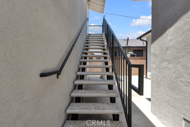 1234 W 89th Street, Los Angeles CA: https://media.crmls.org/medias/3d1a2ebb-e5c8-47ac-b1a7-d0f695d40463.jpg