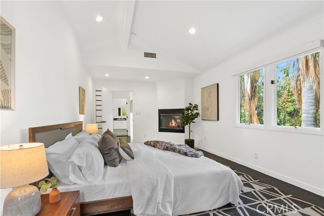 1156 S Carmelina Avenue, Los Angeles CA: https://media.crmls.org/medias/3d1a48bc-7cbf-4e41-b357-f7b2112dade7.jpg