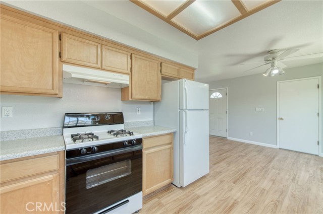 Detail Gallery Image 12 of 29 For 102 Pistachio Ct, Chowchilla,  CA 93610 - 4 Beds | 2 Baths
