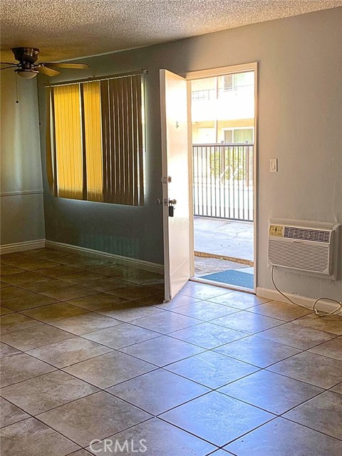 Detail Gallery Image 5 of 13 For 811 Orchid Ct a,  Upland,  CA 91786 - 2 Beds | 2 Baths