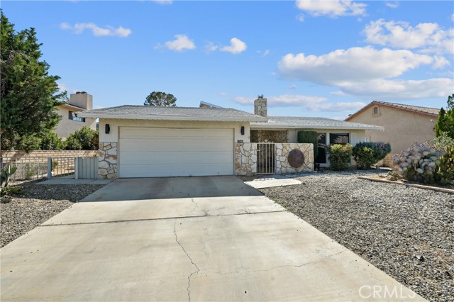 Detail Gallery Image 1 of 28 For 27448 Outrigger Ln, Helendale,  CA 92342 - 2 Beds | 2 Baths