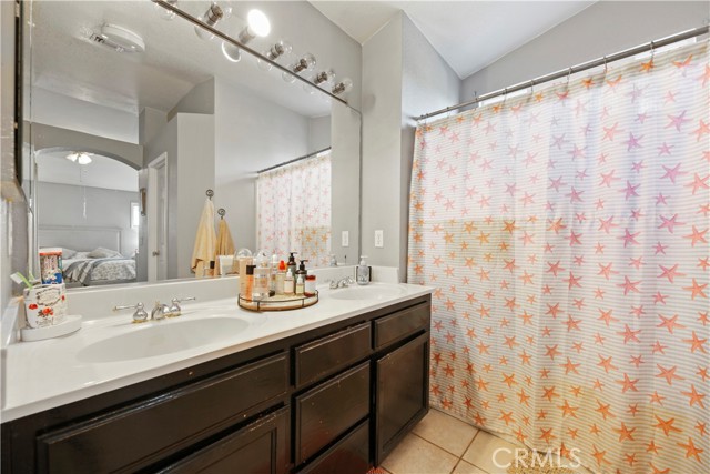 Detail Gallery Image 44 of 61 For 810 River Raft Ct, Modesto,  CA 95351 - 4 Beds | 3 Baths