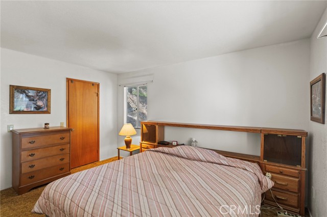 593 Clubhouse, Twin Peaks CA: https://media.crmls.org/medias/3d1c0853-d955-4967-a5d3-c2c6a61643d3.jpg