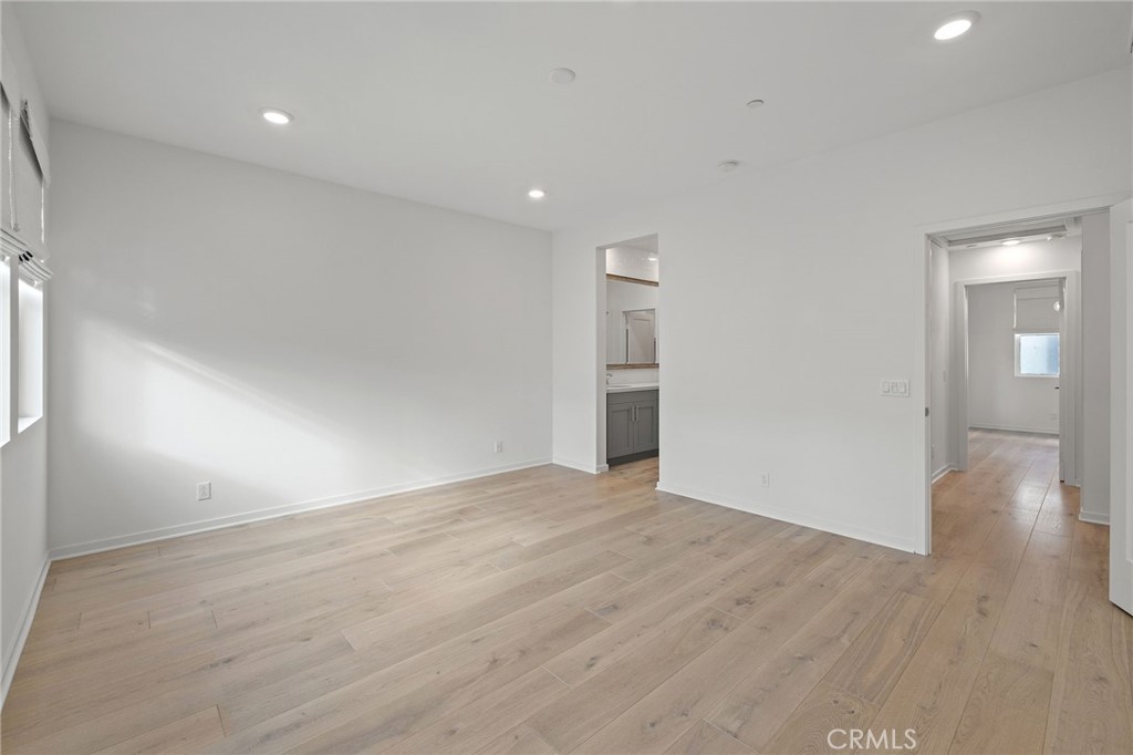 MLS #OC25238105 image #27