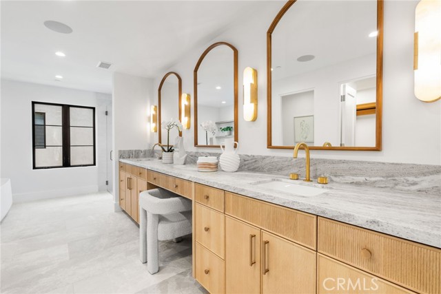 516 Acacia Avenue, Corona Del Mar (newport Beach), California 92625, 3 Bedrooms Bedrooms, ,3 BathroomsBathrooms,Residential,For Sale,516 Acacia Avenue,CROC24219801