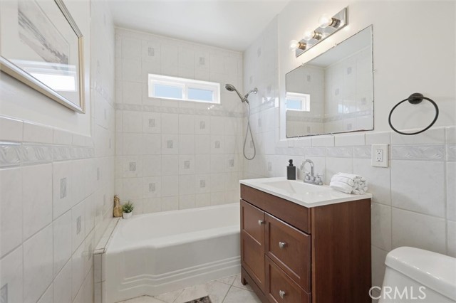 Detail Gallery Image 38 of 53 For 11916 Oxford Ave, Hawthorne,  CA 90250 - 3 Beds | 2 Baths