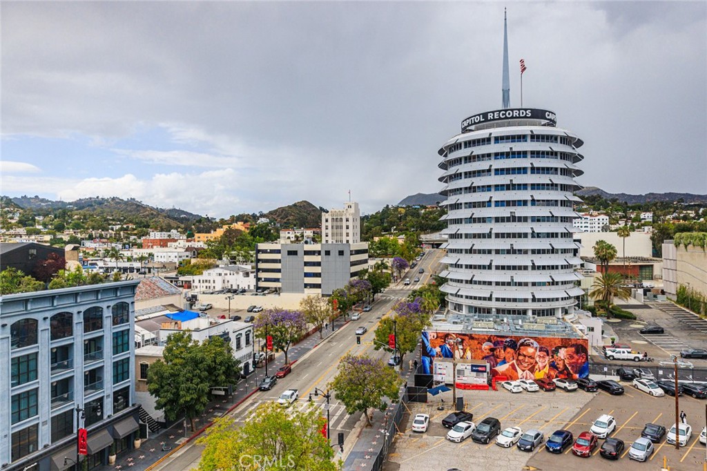https://media.crmls.org/medias/3d1d16e7-f148-409a-8170-df07e32c9e75.jpg?preset=X-Large