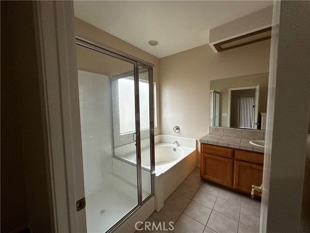 Detail Gallery Image 12 of 21 For 14075 Driftwood, Victorville,  CA 92395 - 4 Beds | 3 Baths