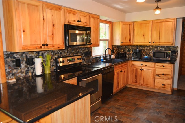 39162 Manzanita, Bass Lake CA: https://media.crmls.org/medias/3d1e24c7-7711-4ce6-8871-2b91f4413cb3.jpg