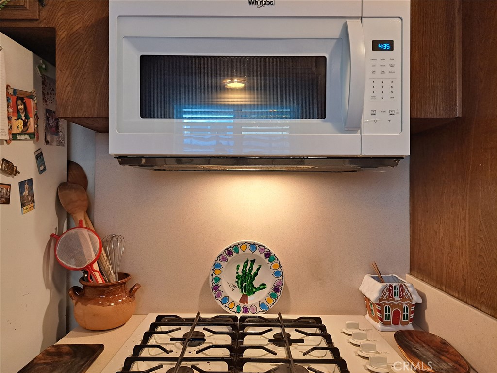 https://media.crmls.org/medias/3d1e7389-6341-4de6-800c-e1d23a05f291.jpg?preset=X-Large