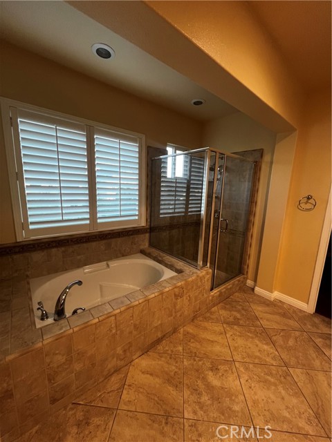 7090 Cottage Grove Drive, Eastvale CA: https://media.crmls.org/medias/3d1e9758-a4f4-4ab5-a14e-41e8d73da009.jpg