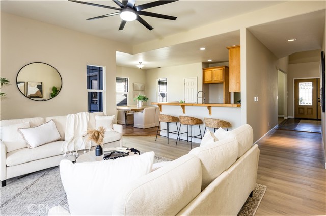 Detail Gallery Image 8 of 47 For 19857 Mountain, Hidden Valley Lake,  CA 95467 - 3 Beds | 3/1 Baths