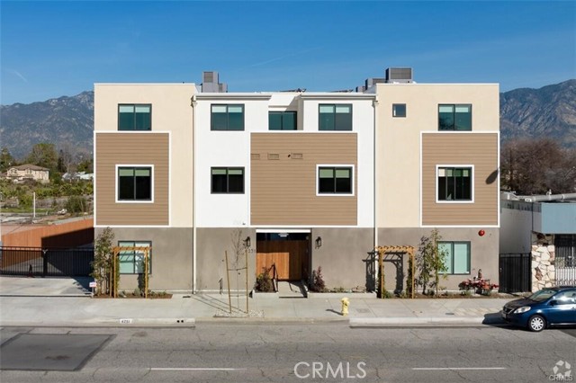 Detail Gallery Image 3 of 31 For 4251 E Live Oak Ave #8,  Arcadia,  CA 91006 - 3 Beds | 3/1 Baths