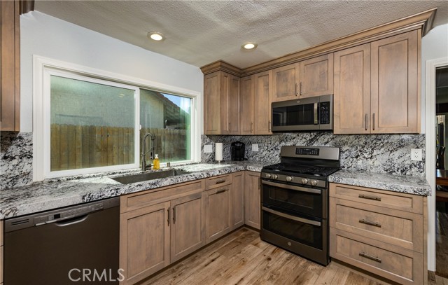 21992 Hoi Circle, Lake Forest CA: https://media.crmls.org/medias/3d20afc9-6e11-4594-bd7b-9a0a854b6a01.jpg