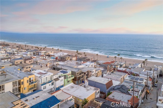217 43rd Street, Manhattan Beach CA: https://media.crmls.org/medias/3d20dac6-f983-449a-bb45-d05d7288398e.jpg