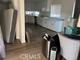 https://media.crmls.org/medias/3d217c2b-f8e6-40a4-8408-f95fe4823225.jpg?preset=X-Large