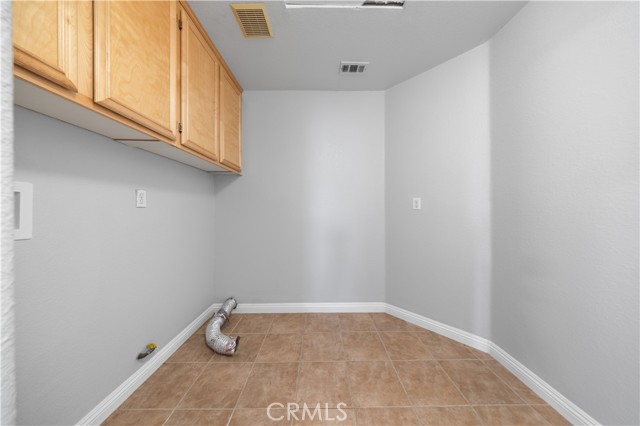 12337 Columbia Lane, Eastvale CA: https://media.crmls.org/medias/3d21acfa-8bb5-40c5-a882-d0b90c6738cd.jpg