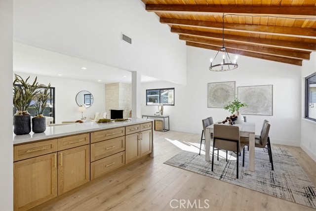 Detail Gallery Image 6 of 28 For 410 W Crystal View, Orange,  CA 92865 - 5 Beds | 3 Baths