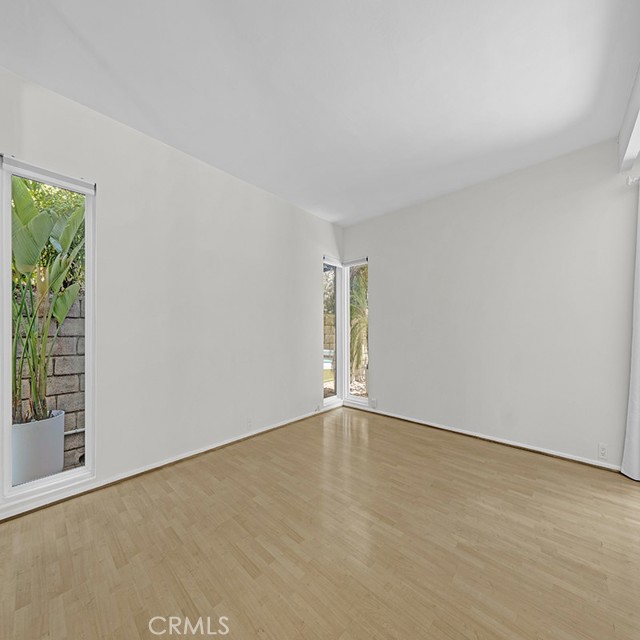 23020 Wrencrest Drive, Calabasas CA: https://media.crmls.org/medias/3d222580-256c-46ae-8a1d-613bed0d11c7.jpg