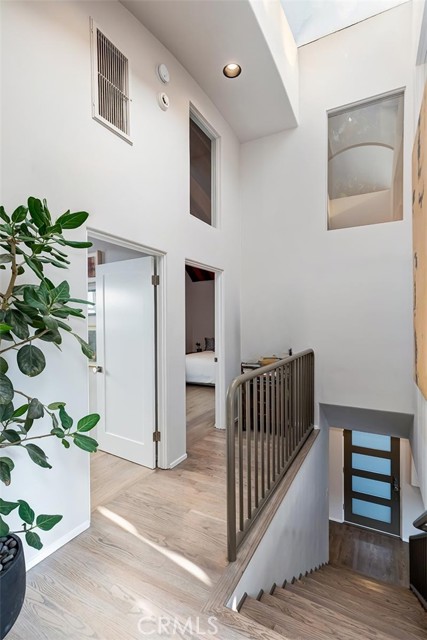 Detail Gallery Image 11 of 25 For 8374 Yucca Trl, Los Angeles,  CA 90046 - 4 Beds | 3/1 Baths